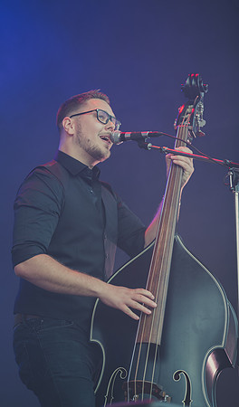2019-08-07 John Lindberg Trio på Liseberg (40)-2
