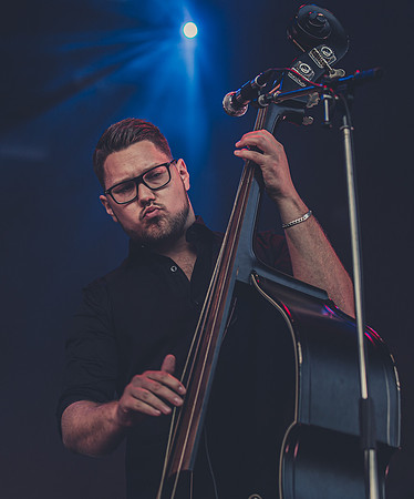 2019-08-07 John Lindberg Trio på Liseberg (82)-3