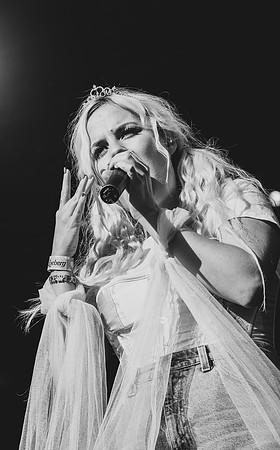 2018-05-23 Maja Francis på Liseberg (29)-3